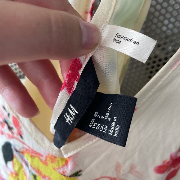 Floral halter dress - Picture 3 of 3